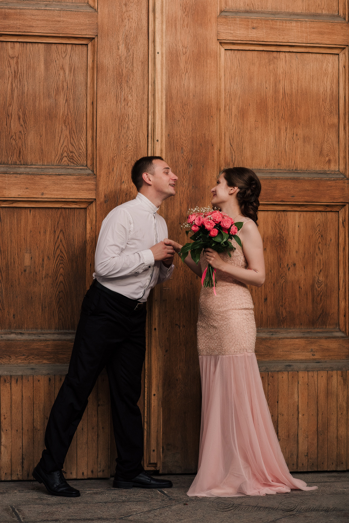 Ангелина и Денис. Дождь и счастье в городе. Семейный и Свадебный фотограф. Санкт-Петербург. Пушкин