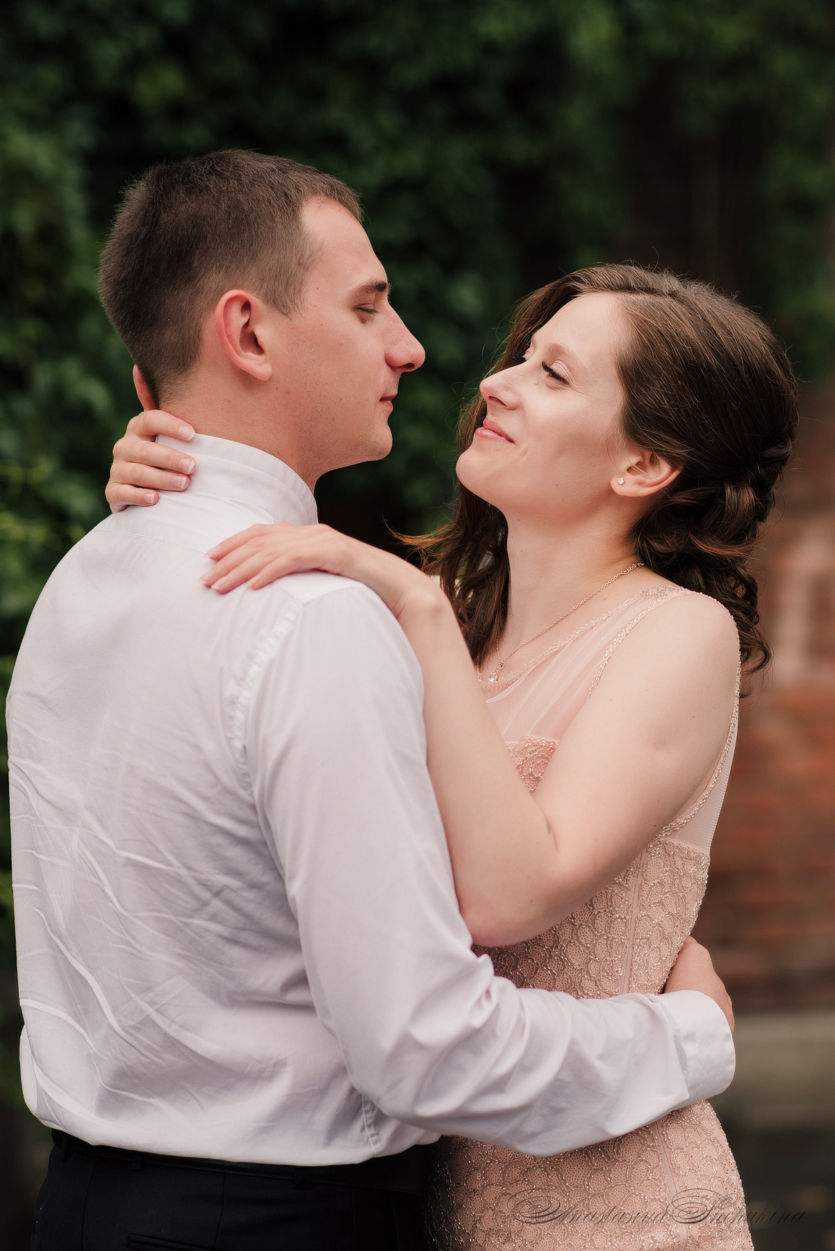 Ангелина и Денис. Дождь и счастье в городе. Семейный и Свадебный фотограф. Санкт-Петербург. Пушкин