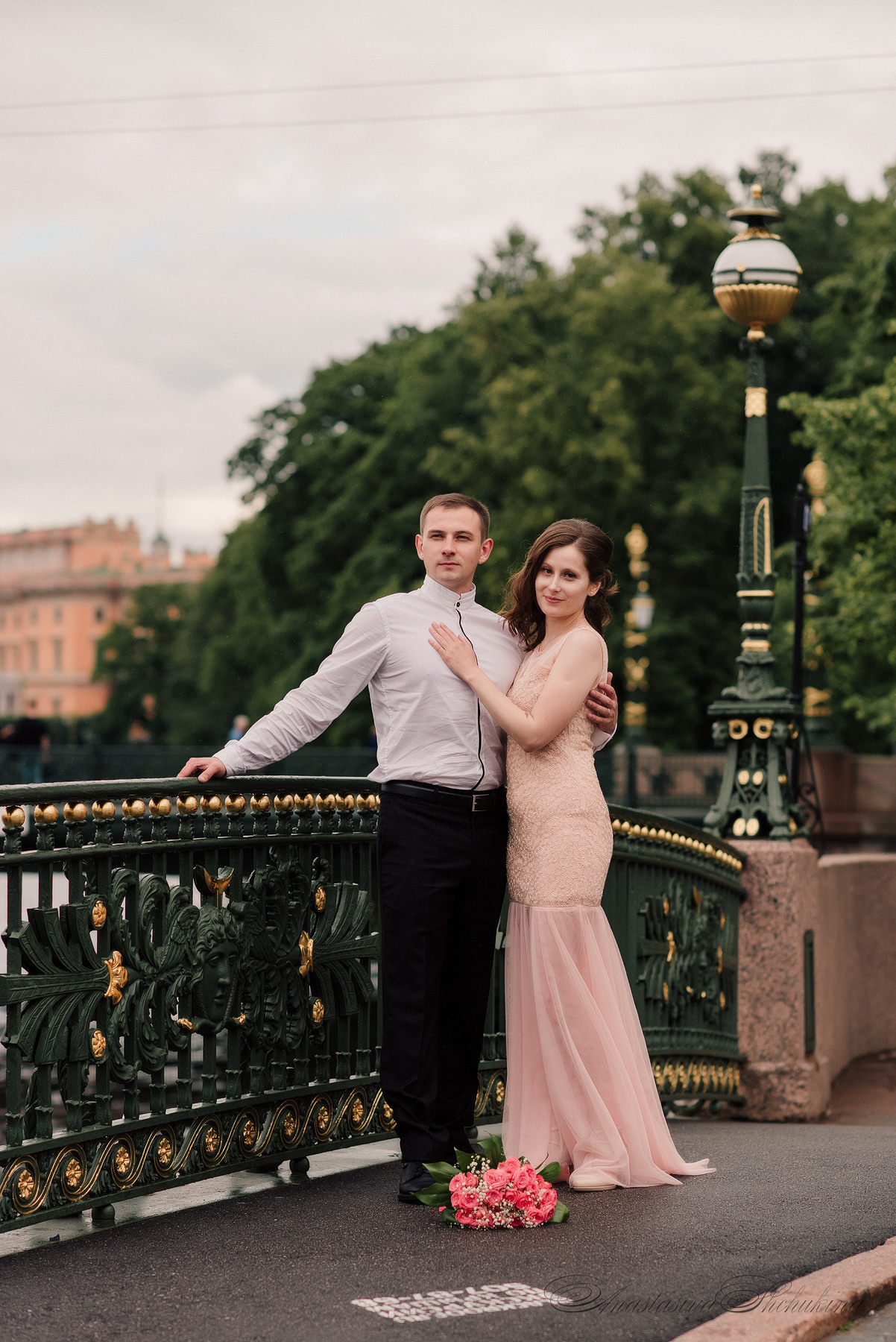 Ангелина и Денис. Дождь и счастье в городе. Семейный и Свадебный фотограф. Санкт-Петербург. Пушкин