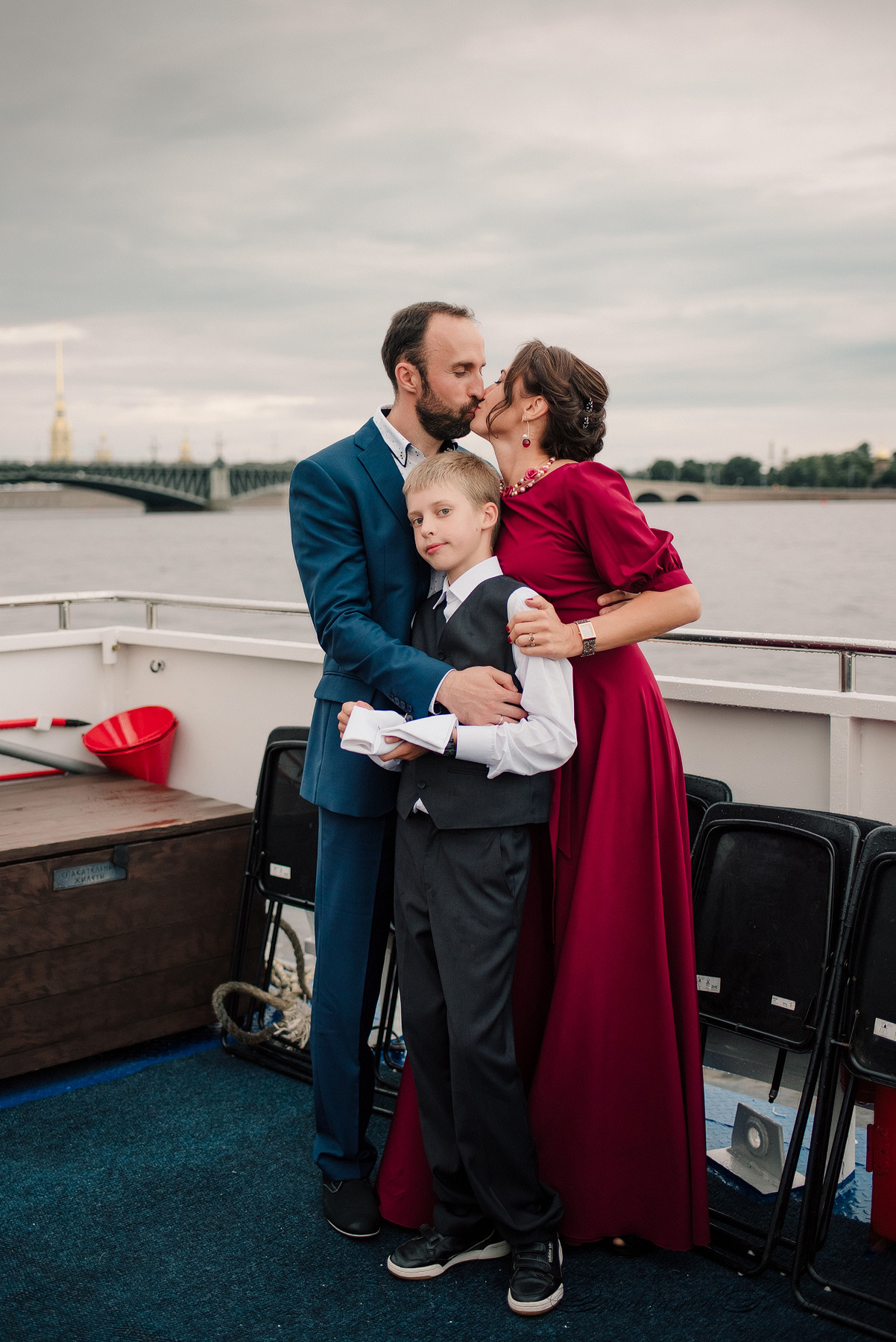 Ангелина и Денис. Дождь и счастье в городе. Семейный и Свадебный фотограф. Санкт-Петербург. Пушкин