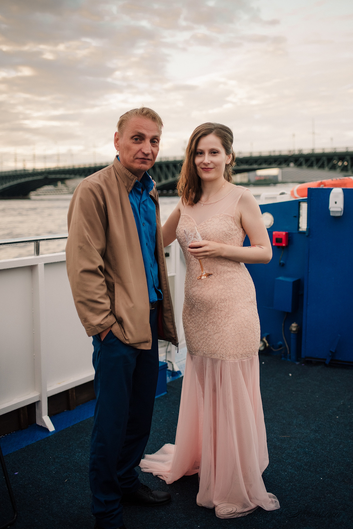 Ангелина и Денис. Дождь и счастье в городе. Семейный и Свадебный фотограф. Санкт-Петербург. Пушкин