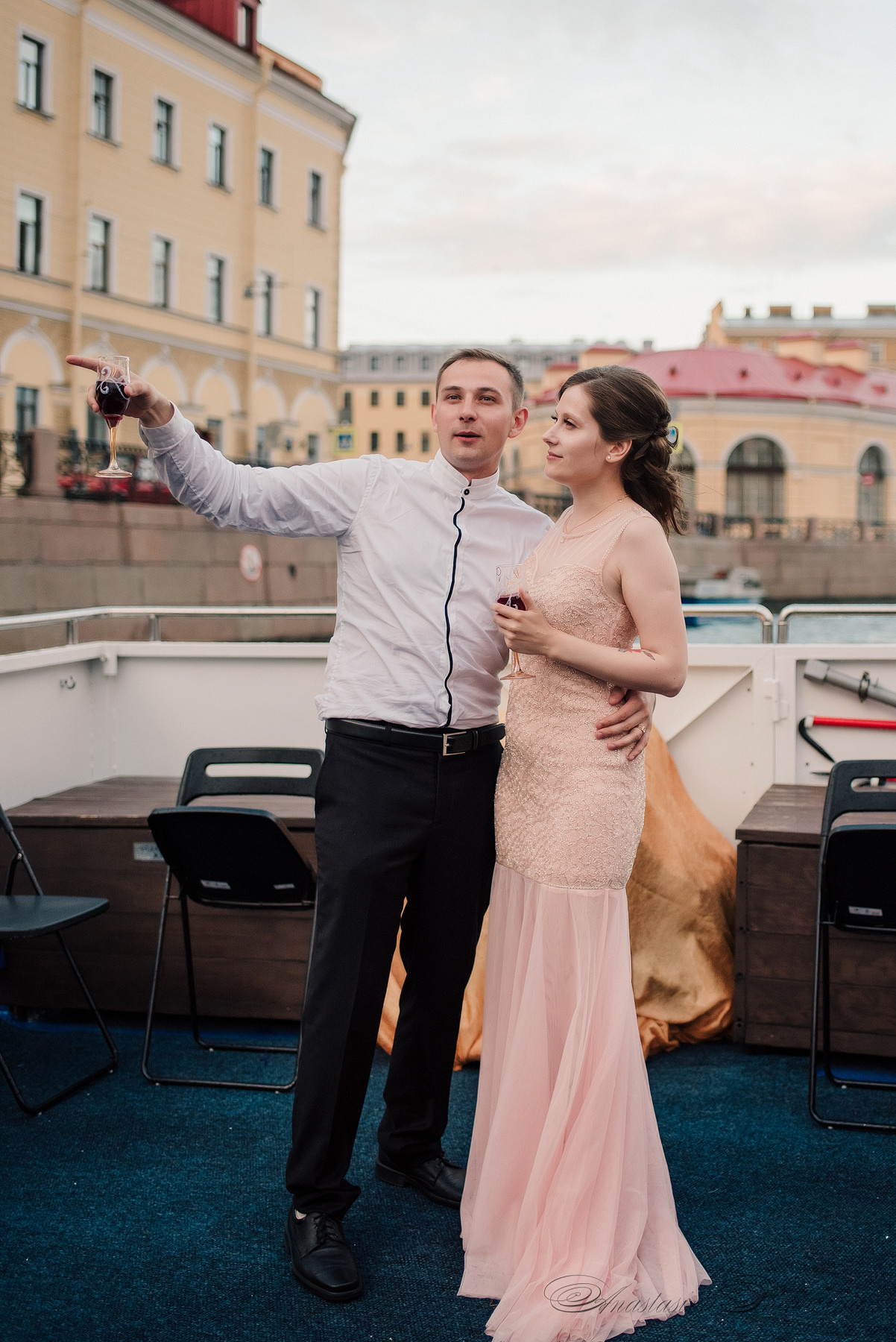 Ангелина и Денис. Дождь и счастье в городе. Семейный и Свадебный фотограф. Санкт-Петербург. Пушкин