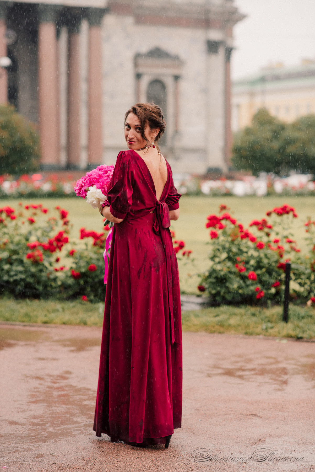 Ангелина и Денис. Дождь и счастье в городе. Семейный и Свадебный фотограф. Санкт-Петербург. Пушкин