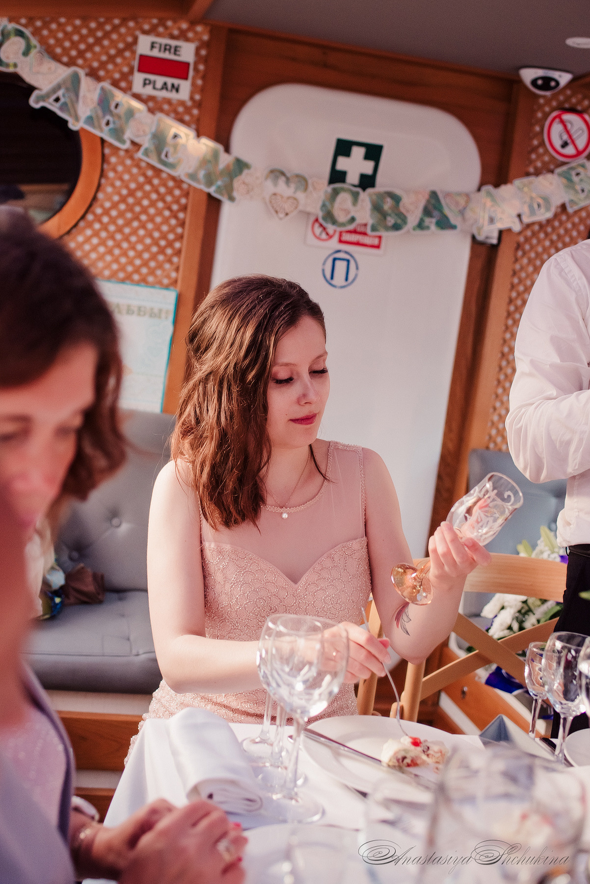 Ангелина и Денис. Дождь и счастье в городе. Семейный и Свадебный фотограф. Санкт-Петербург. Пушкин