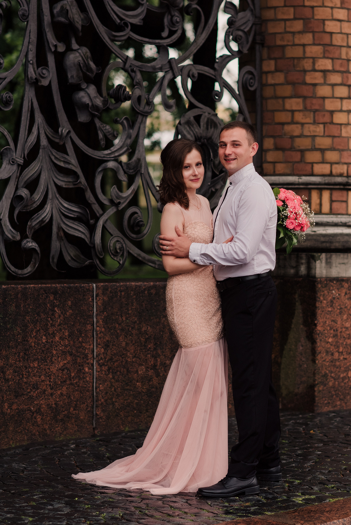 Ангелина и Денис. Дождь и счастье в городе. Семейный и Свадебный фотограф. Санкт-Петербург. Пушкин