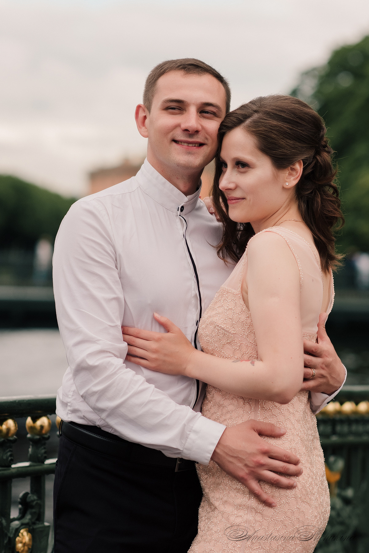 Ангелина и Денис. Дождь и счастье в городе. Семейный и Свадебный фотограф. Санкт-Петербург. Пушкин