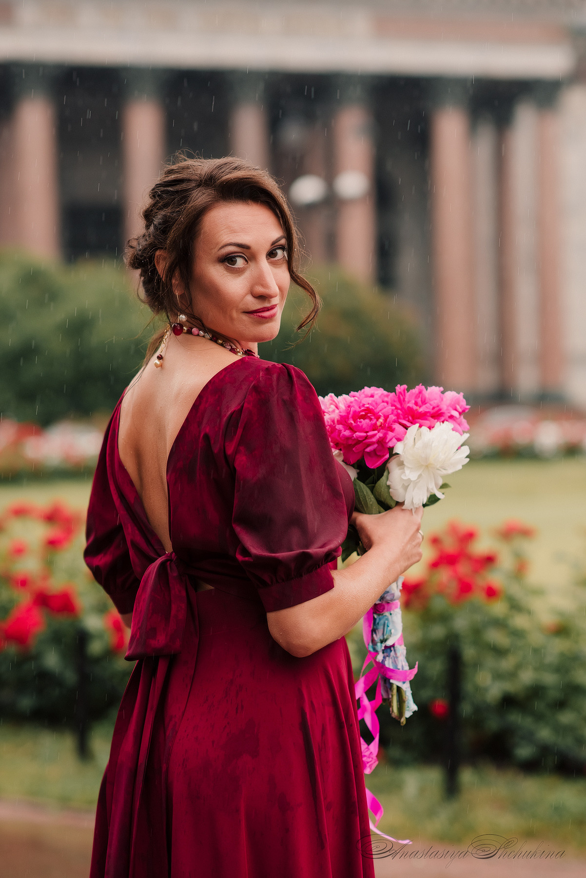 Ангелина и Денис. Дождь и счастье в городе. Семейный и Свадебный фотограф. Санкт-Петербург. Пушкин