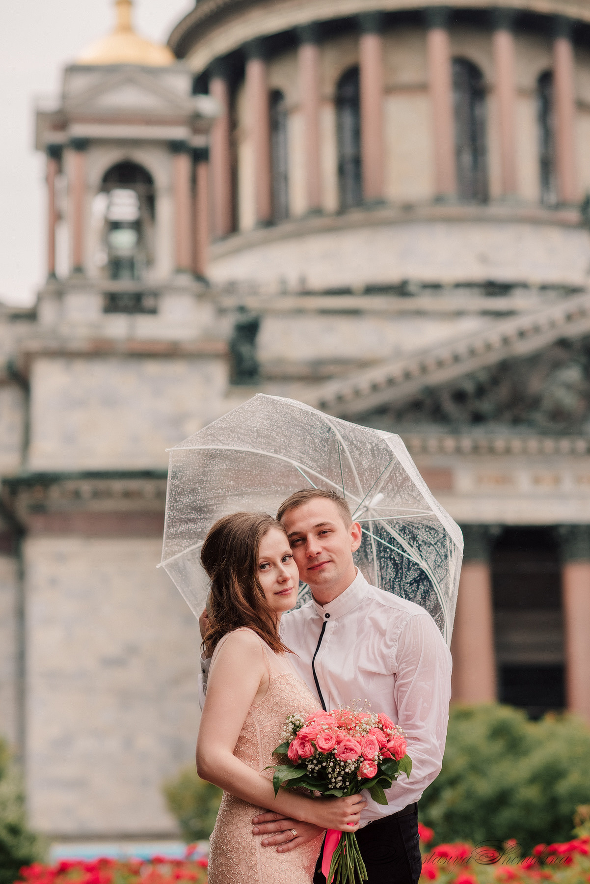 Ангелина и Денис. Дождь и счастье в городе. Семейный и Свадебный фотограф. Санкт-Петербург. Пушкин