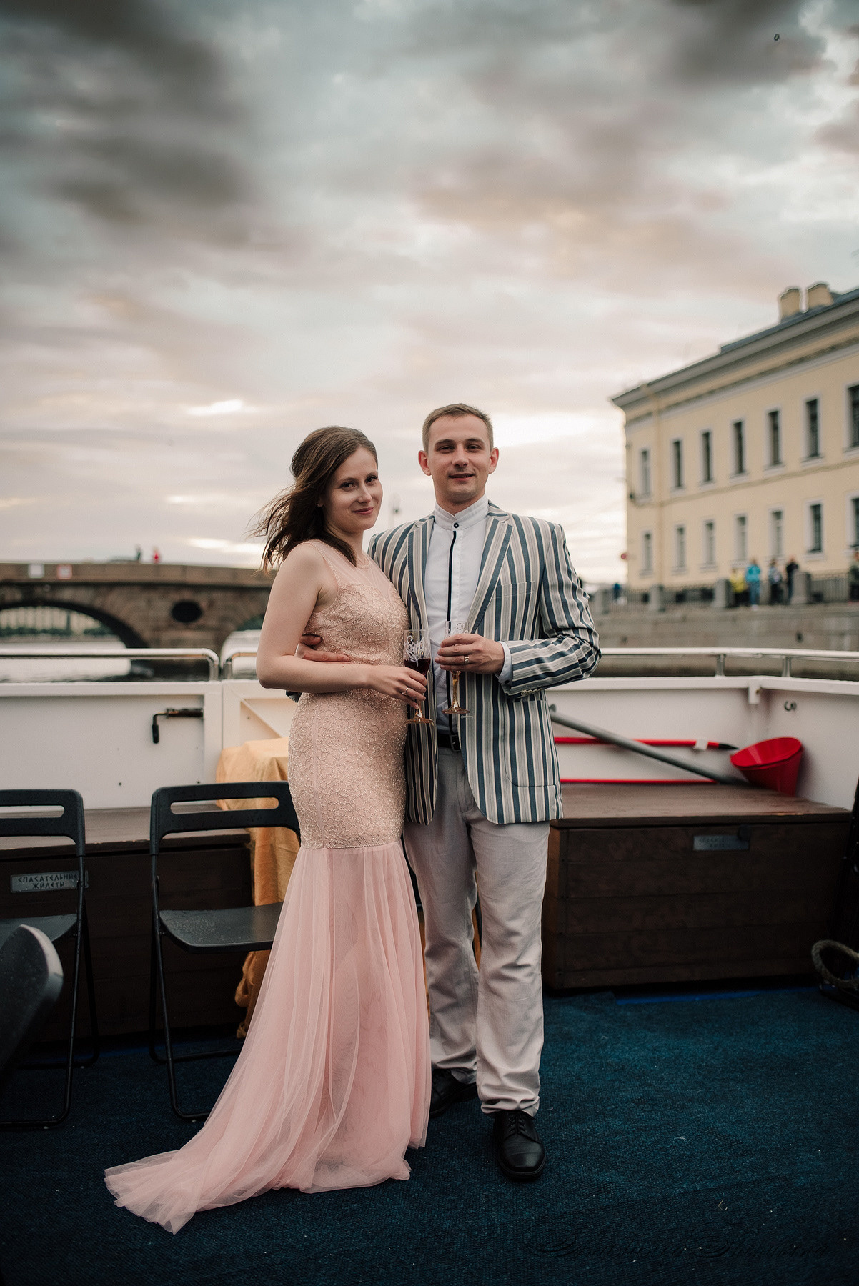 Ангелина и Денис. Дождь и счастье в городе. Семейный и Свадебный фотограф. Санкт-Петербург. Пушкин