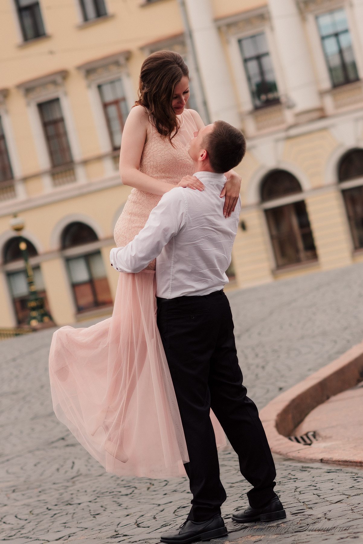 Ангелина и Денис. Дождь и счастье в городе. Семейный и Свадебный фотограф. Санкт-Петербург. Пушкин