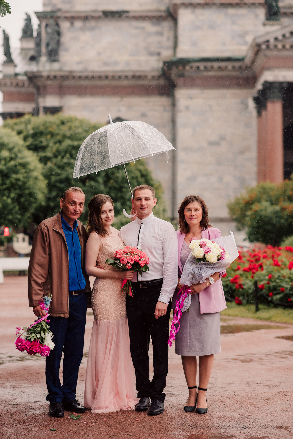 Ангелина и Денис. Дождь и счастье в городе. Семейный и Свадебный фотограф. Санкт-Петербург. Пушкин