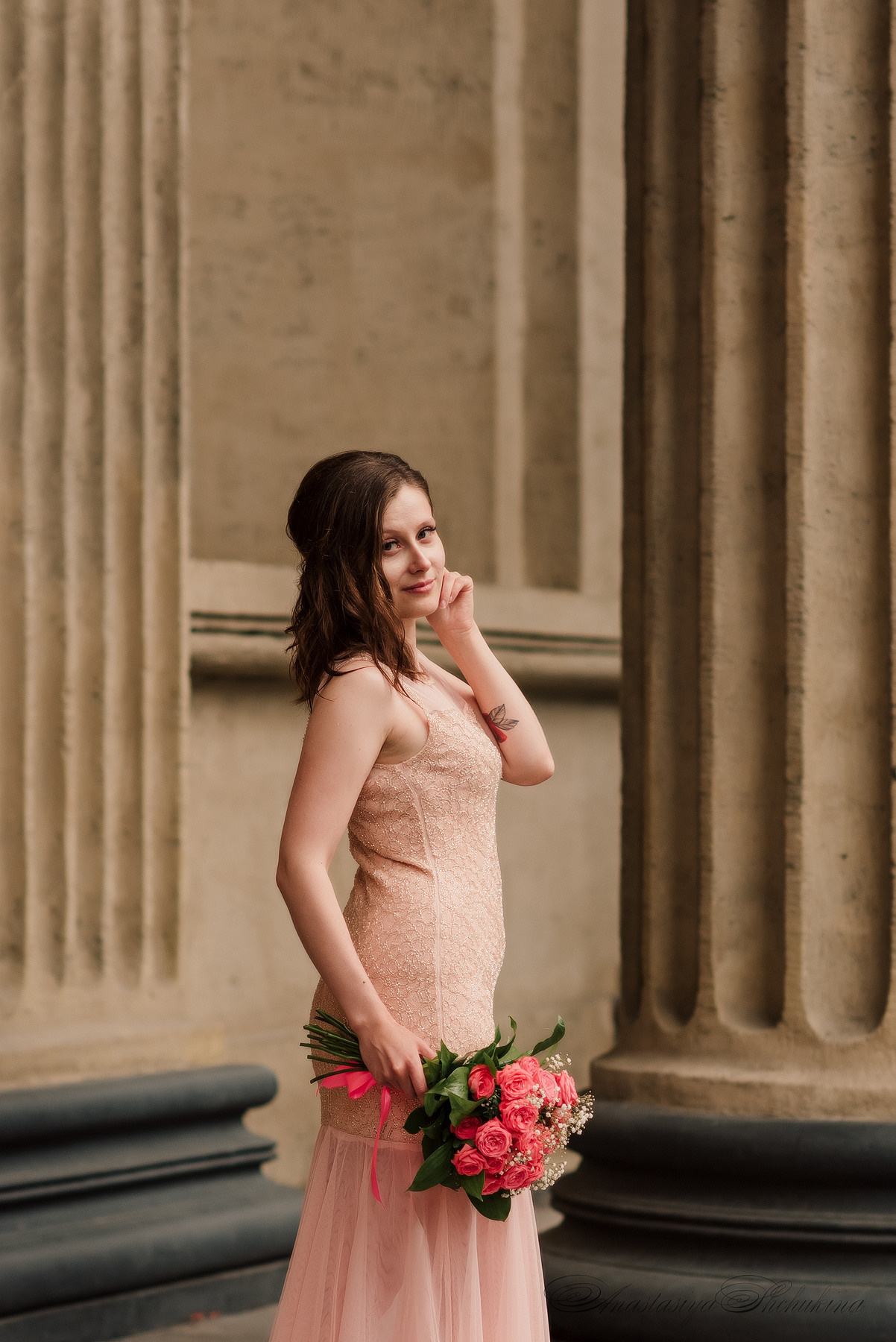Ангелина и Денис. Дождь и счастье в городе. Семейный и Свадебный фотограф. Санкт-Петербург. Пушкин