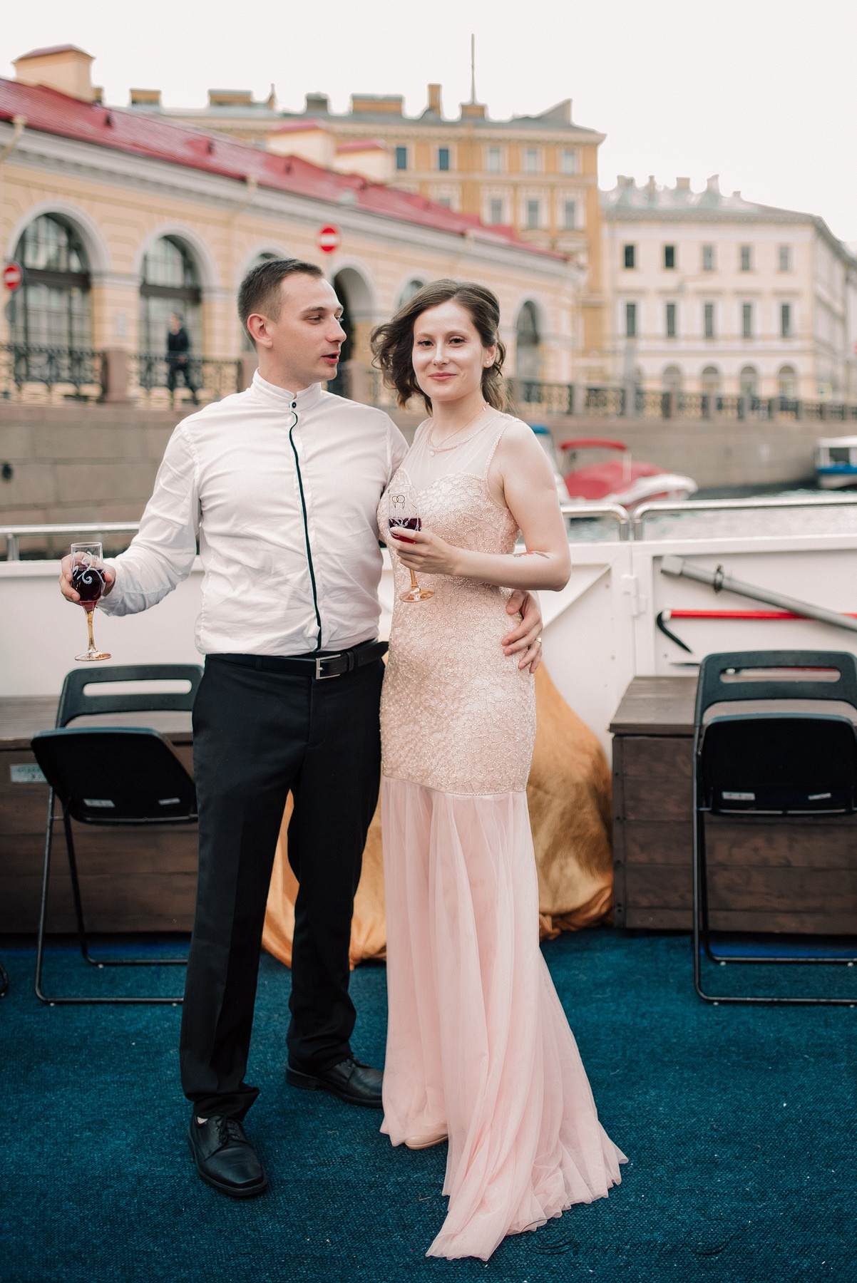Ангелина и Денис. Дождь и счастье в городе. Семейный и Свадебный фотограф. Санкт-Петербург. Пушкин