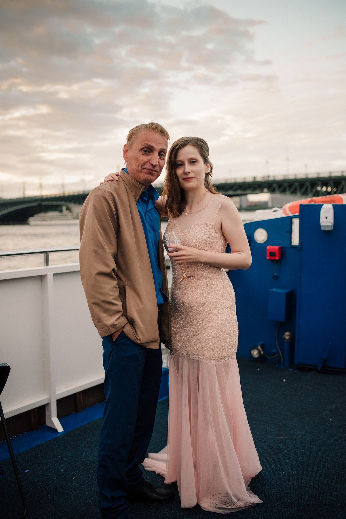 Ангелина и Денис. Дождь и счастье в городе. Семейный и Свадебный фотограф. Санкт-Петербург. Пушкин