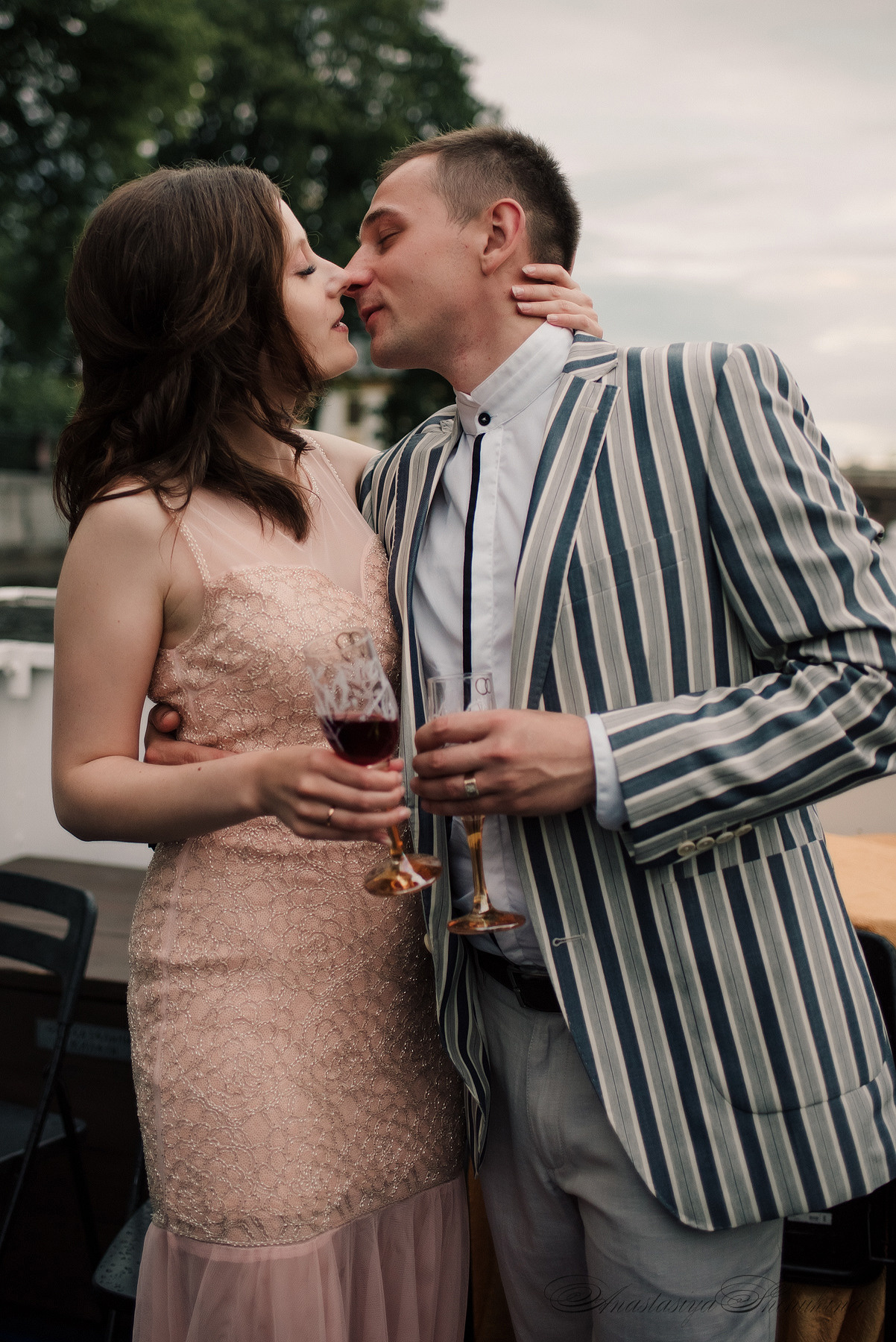 Ангелина и Денис. Дождь и счастье в городе. Семейный и Свадебный фотограф. Санкт-Петербург. Пушкин