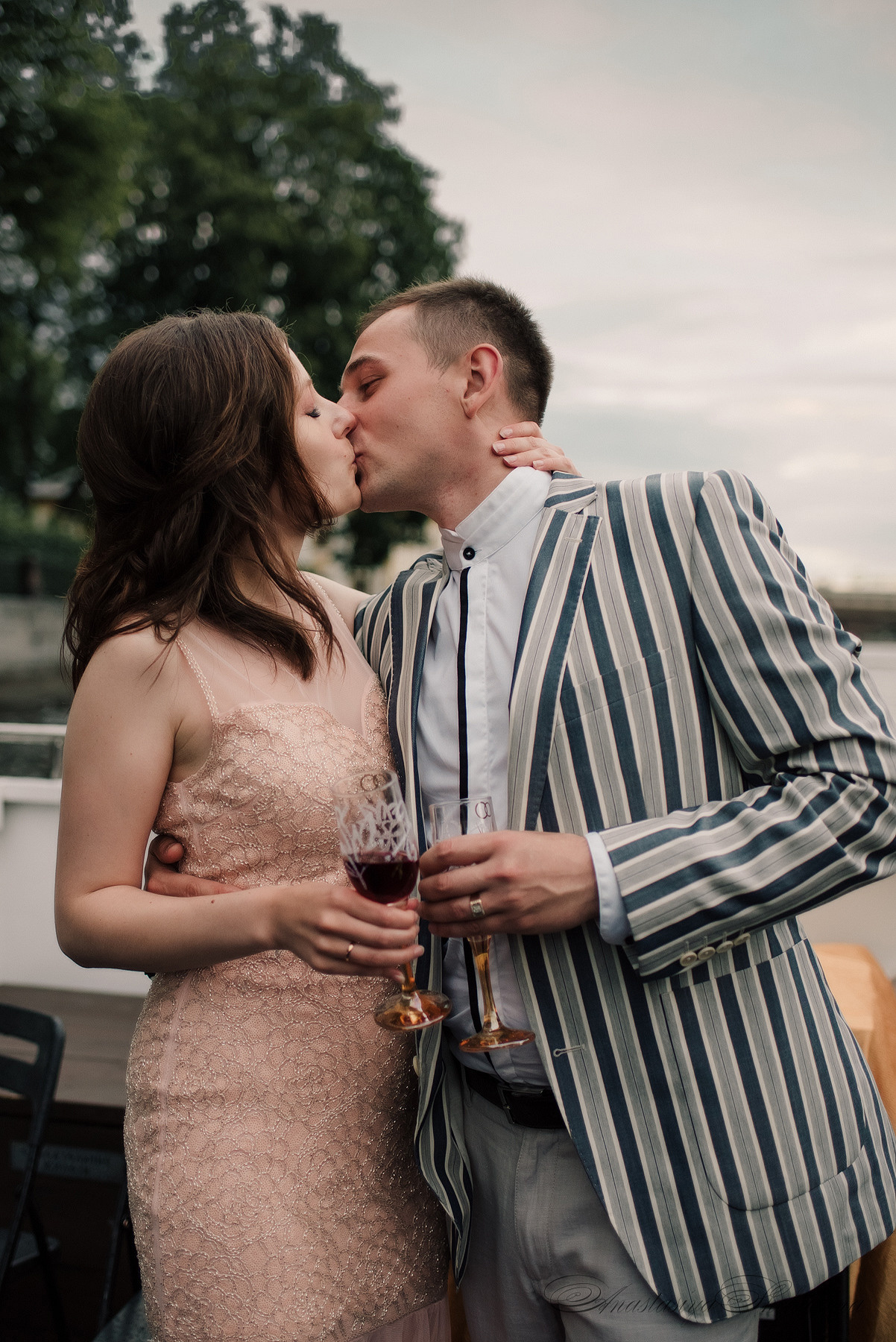 Ангелина и Денис. Дождь и счастье в городе. Семейный и Свадебный фотограф. Санкт-Петербург. Пушкин