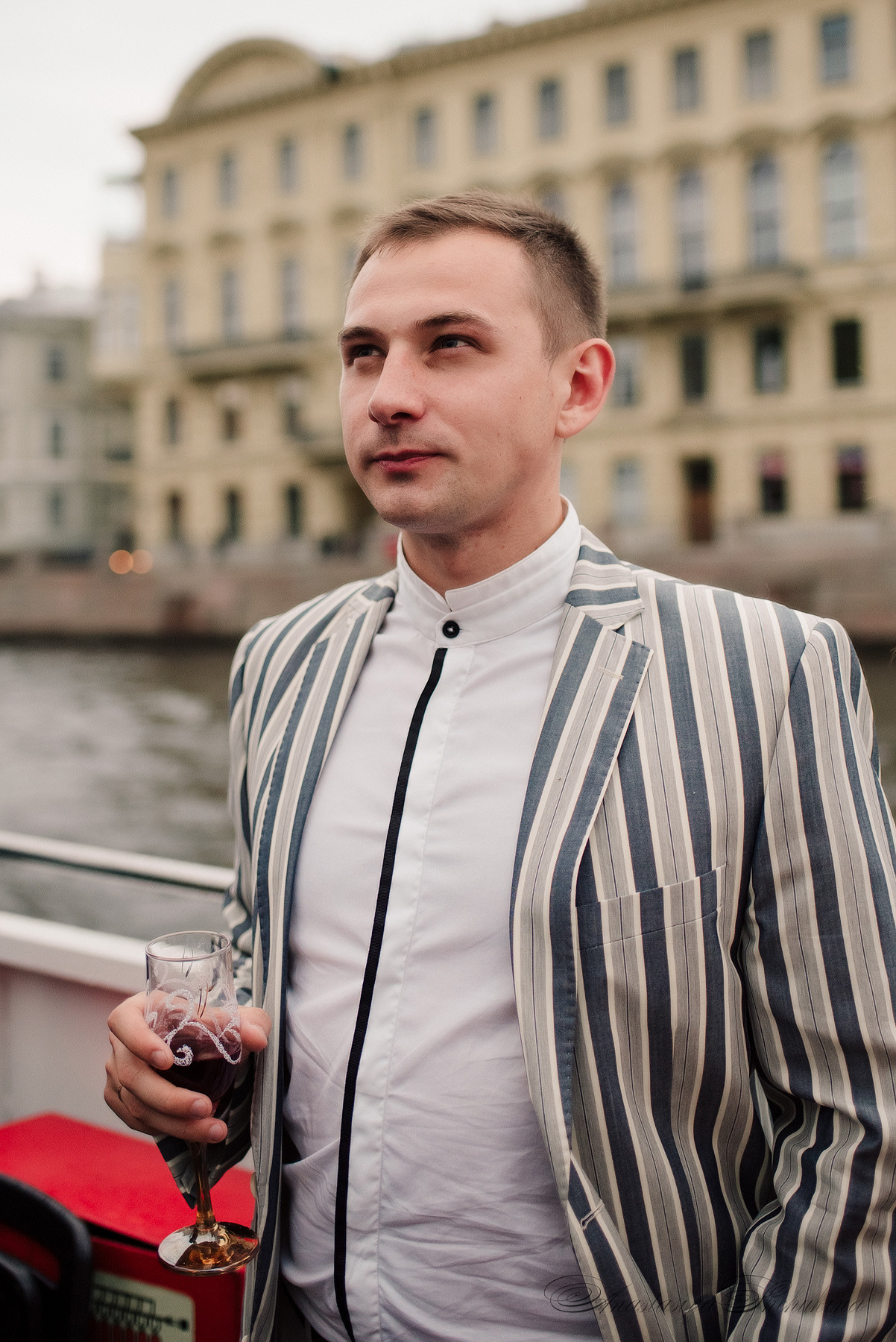 Ангелина и Денис. Дождь и счастье в городе. Семейный и Свадебный фотограф. Санкт-Петербург. Пушкин