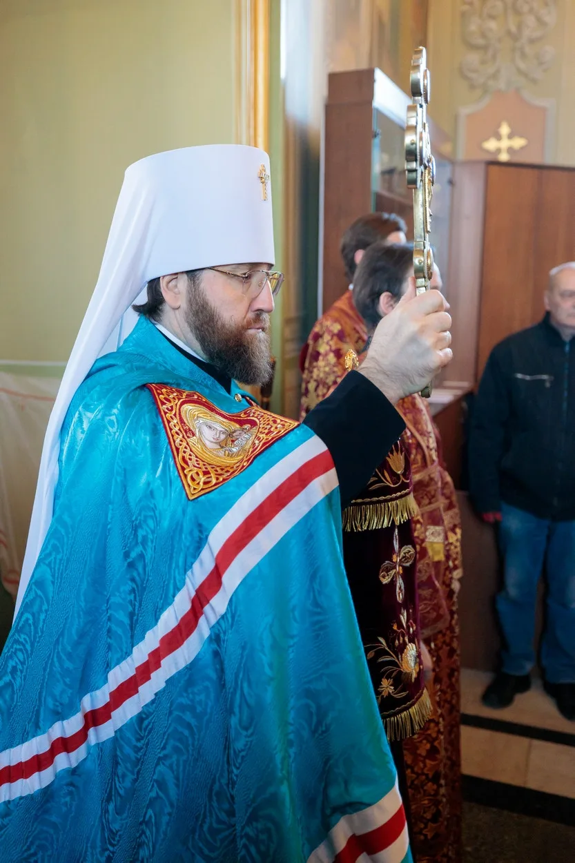 МИТРОПОЛИТ ИГНАТИЙ СОВЕРШИЛ БОЖЕСТВЕННУЮ ЛИТУРГИЮ В ПОКРОВСКОМ СОБОРЕ. Саратовское Северо-Западное благочиние