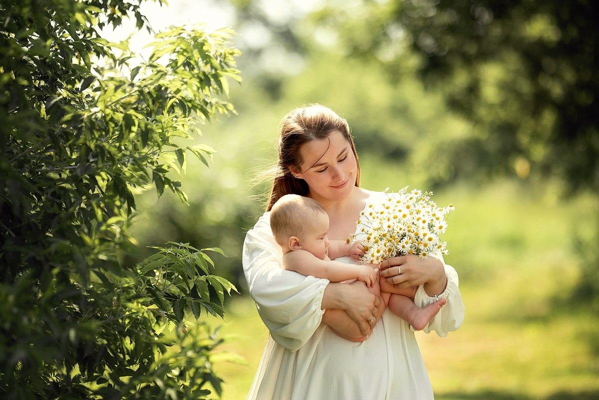 Фотосессия материнства на природе. Tatyana Nadezhdina Family photographer