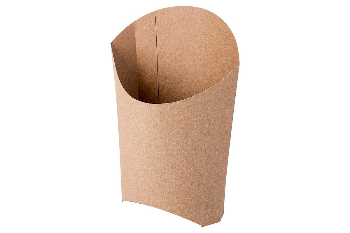 Упаковка для ккартошки фри на белом фоне