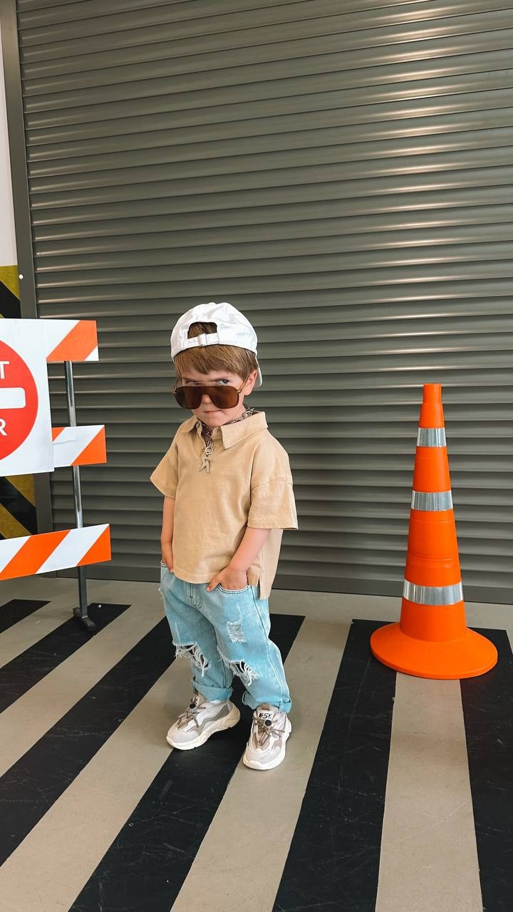 Модель для предметной съемки мальчик Радэль Казань| Sale Easy