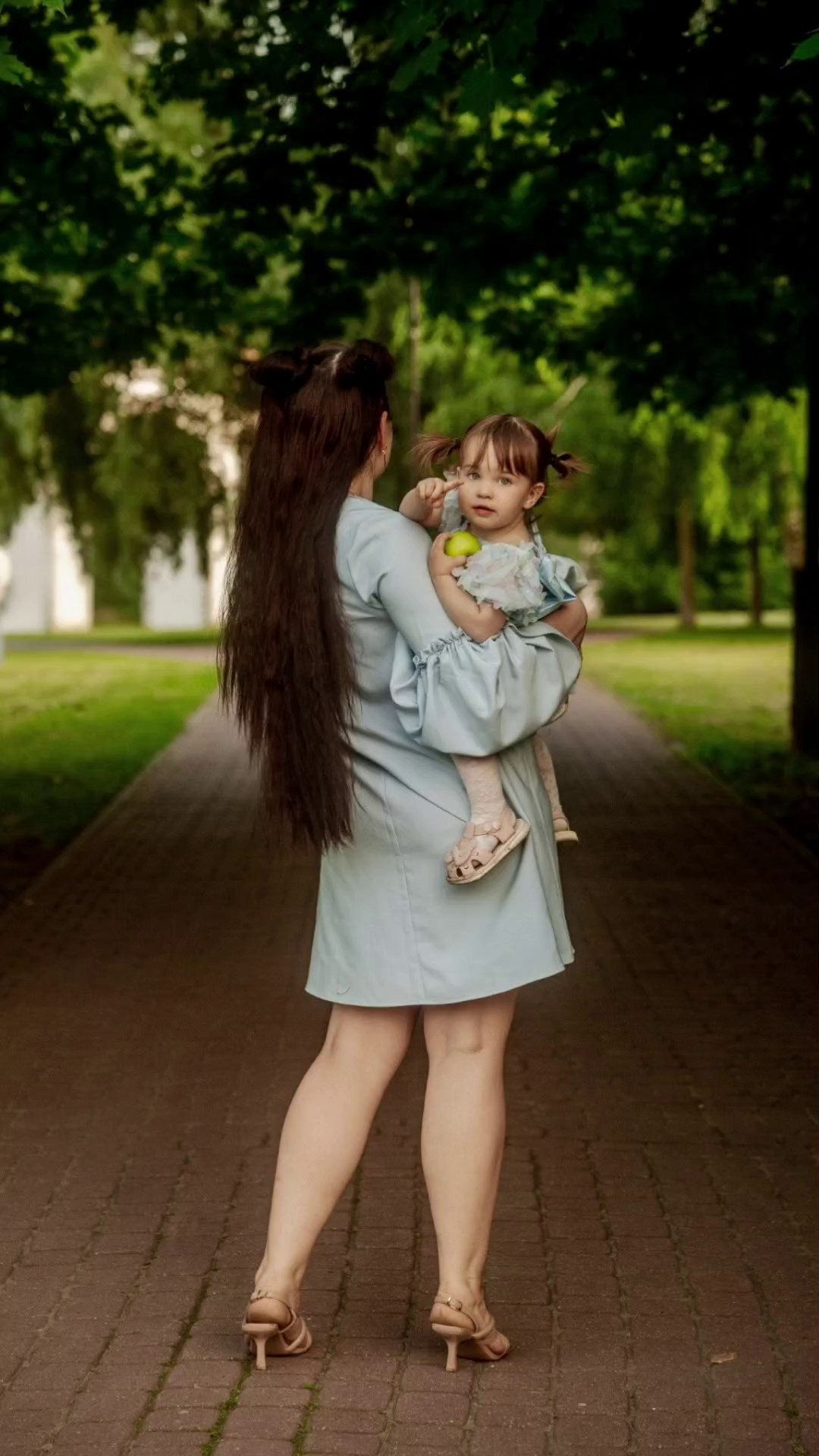Love Story Насти и Дениса в студии Москвы — бэкстейдж. Свадебный фотограф в Москве Kira Sekira