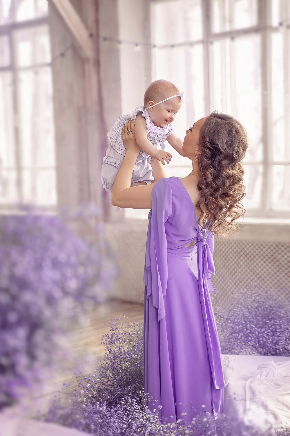 Весенняя фотосессия в лиловых цветах. Детский и семейный фотограф в Москве Катерина Орлова