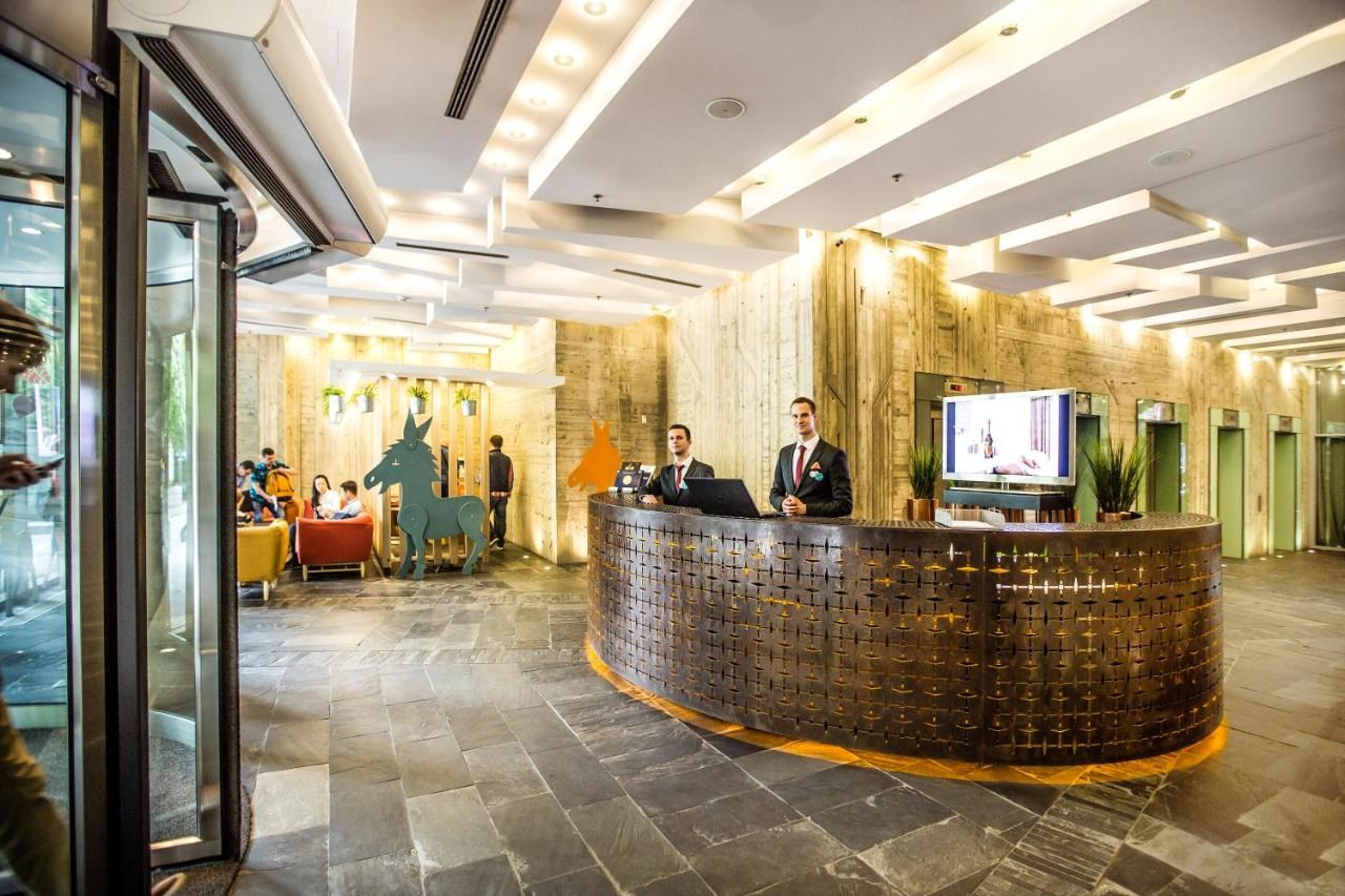 Отель Garden Embassy интерьер 1