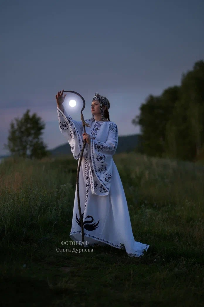 Прокат костюмов в русском стиле в Нижнем Новгороде. Русская и славянская одежда. Современна русская одежда