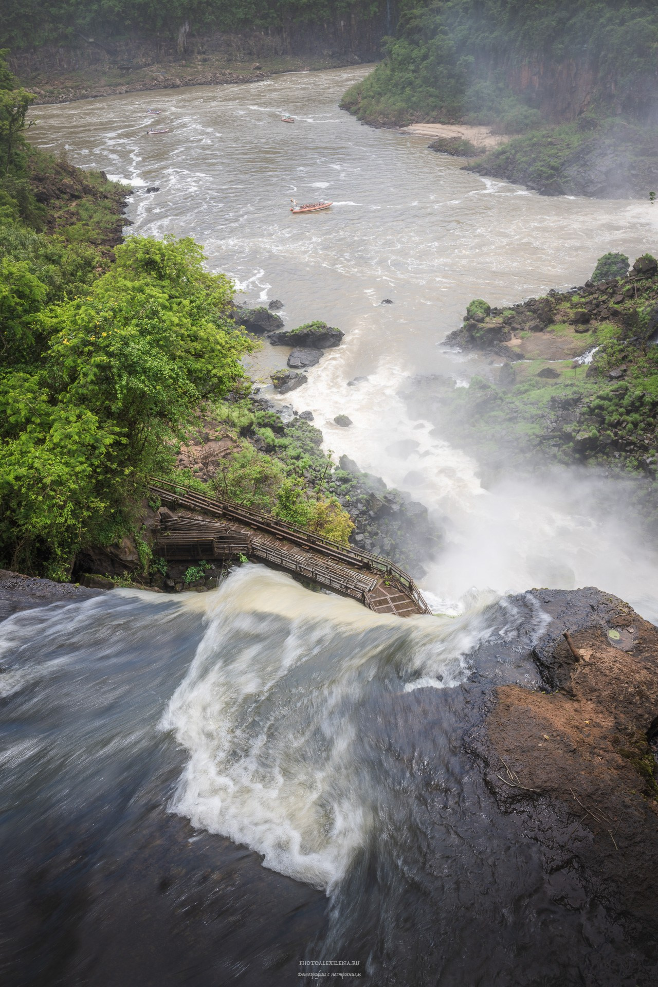 Водопады Игуасу. Авторские стильные фотокартины