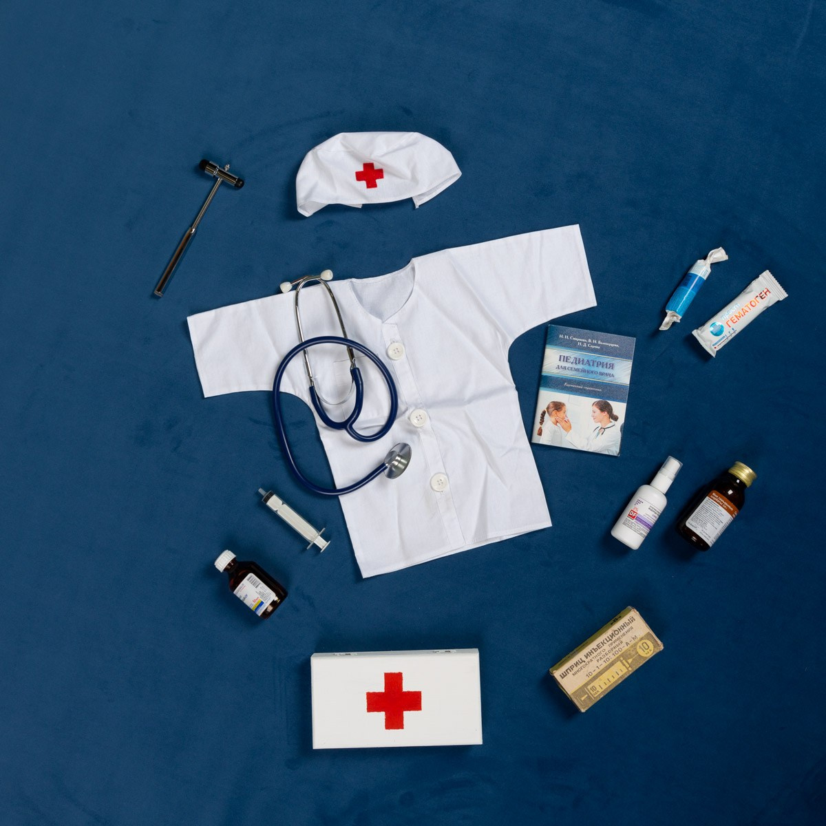 Реквизит для новорожденных и младенцев. Фотостудия Алматы. Семейная и детская фотостудия Family studio.Фотограф Алматы