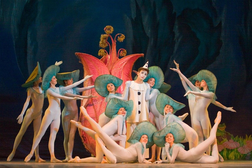 Танцевальный костюм. Пошив театральных и сценических костюмов в СПб