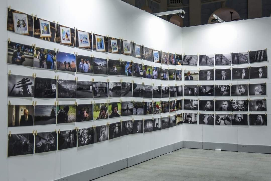 Выставка авторской фотографии фотографа Романа Адлера "Хроники". Гостиный Двор. Москва 20-23 января 2023 года