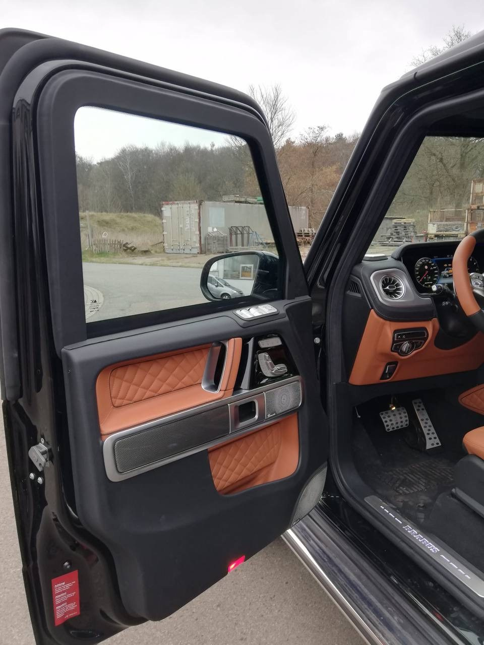 Armored car. Skyden Cars