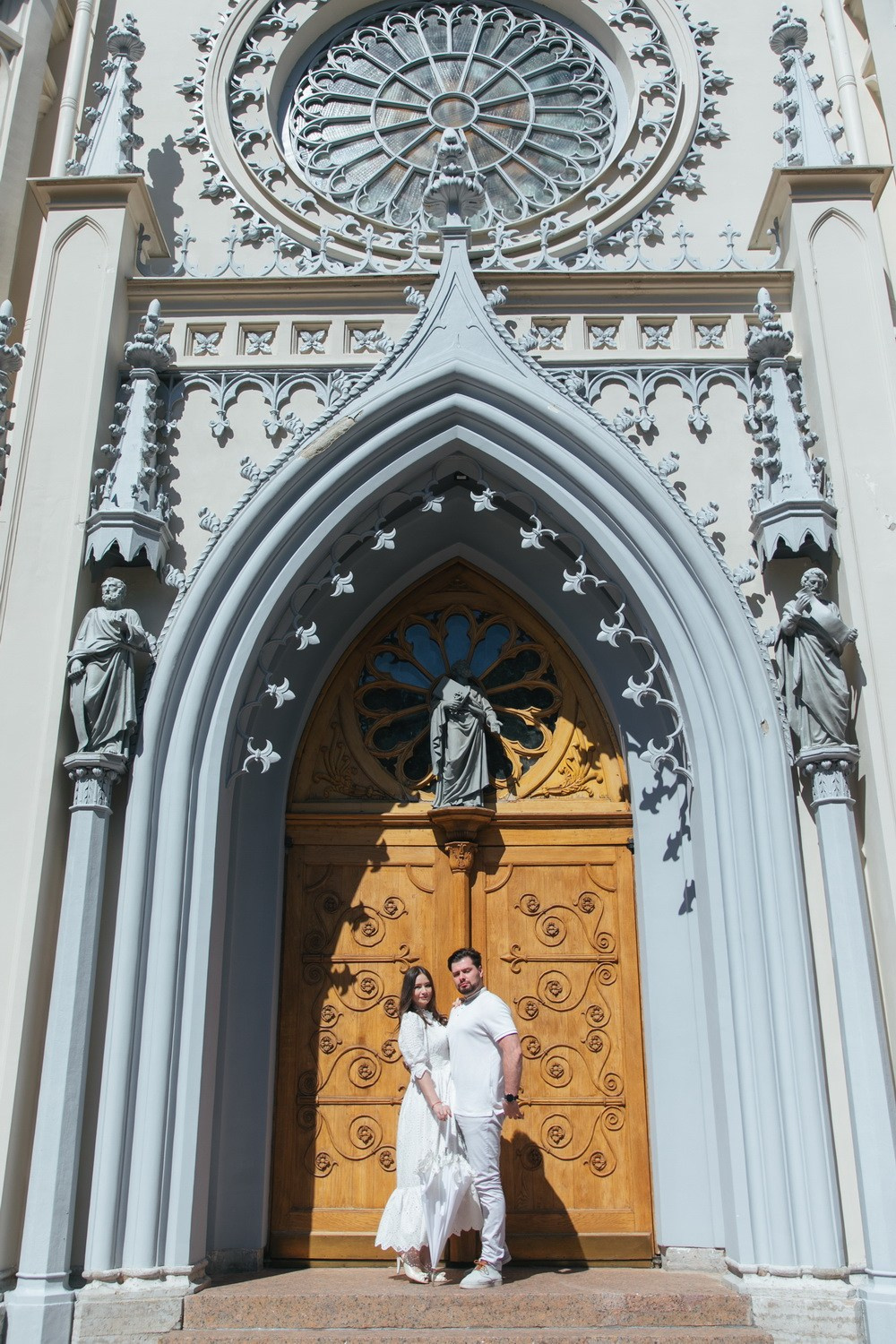 Лавстори в Петергофе, где прогуляться Петергоф, свадьба в Петергофе, как записаться в загс Петергоф, красивые места для свадьбы, фотограф на свадьбу, свадебный фотограф в Петергофе, прогулка,