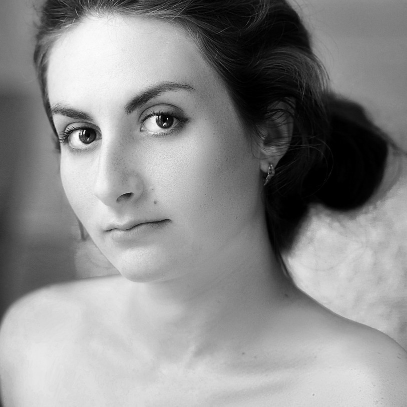 Черно-белый минималистичный портрет | Избранные работы в Санкт-Петербурге. Портретные фотосессии, контент-съемки, репортаж