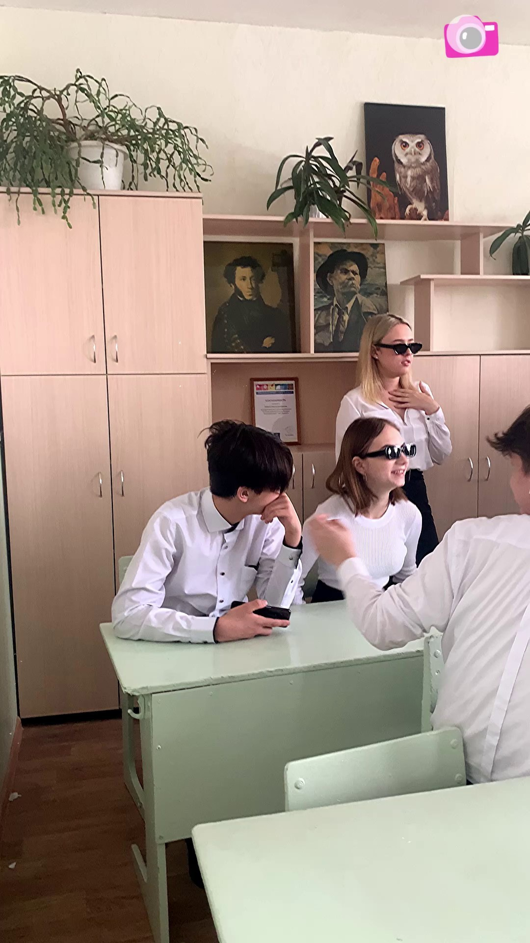Выпускные альбомы для 9 и 11 классов в Брянске | School Memories
