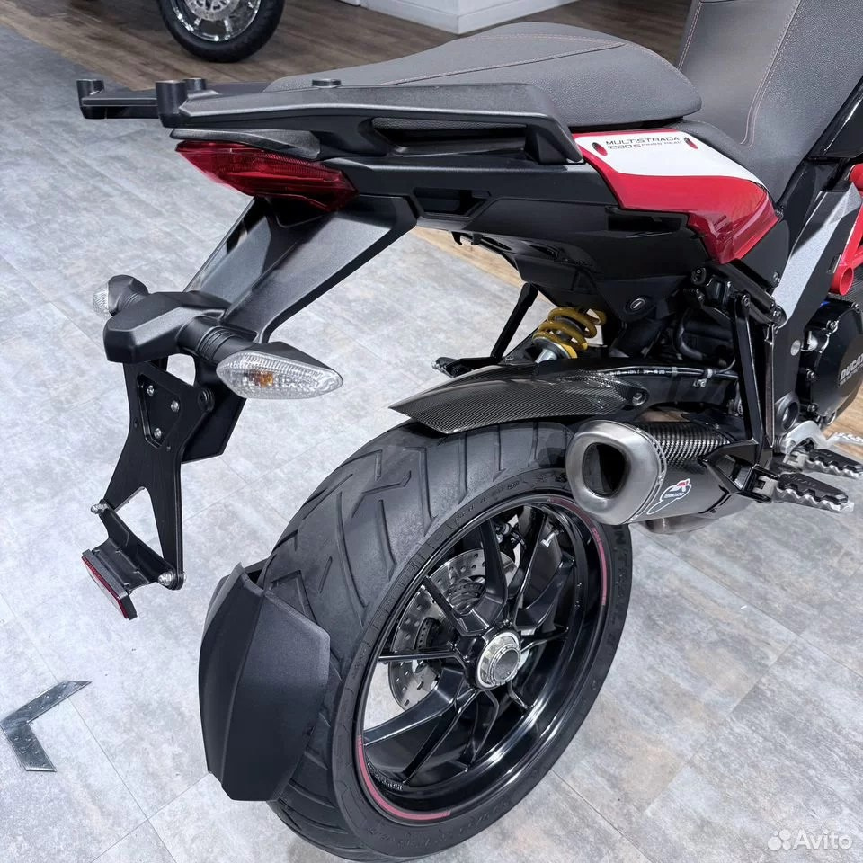 Купить Ducati Multistrada 1200S Pikes Peak (Red Carbon) — подробнее на сайте. Hello Davidson, Москва. Только хорошие мотоциклы…