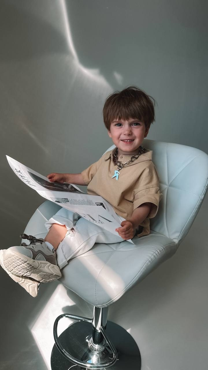 Модель для предметной съемки мальчик Радэль Казань| Sale Easy