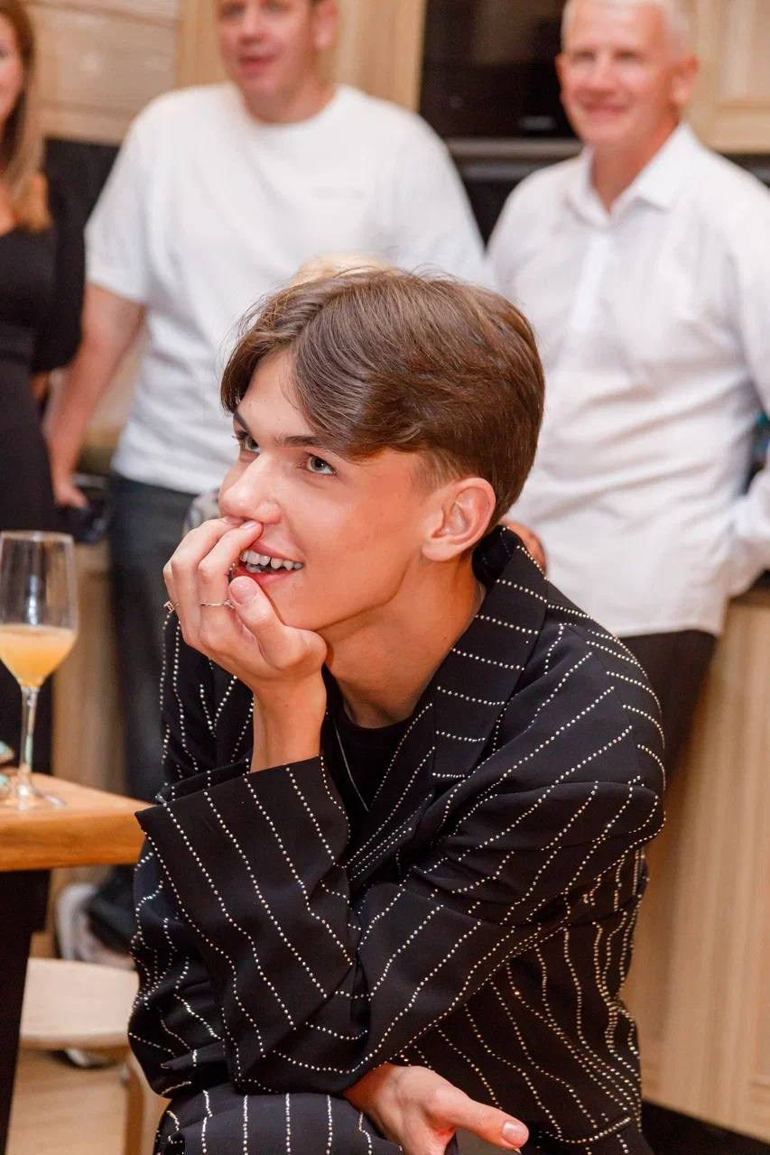 🎉 Мы не просто фотостудия — мы создаём атмосферу, которую вы запомните на всю жизнь! 📸✨. Фотостудия во Всеволожске. Подходит для всех творческих проектов