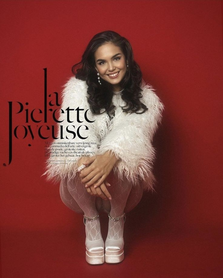 В красном. Александра Мельниченко/ Бегающий фотограф