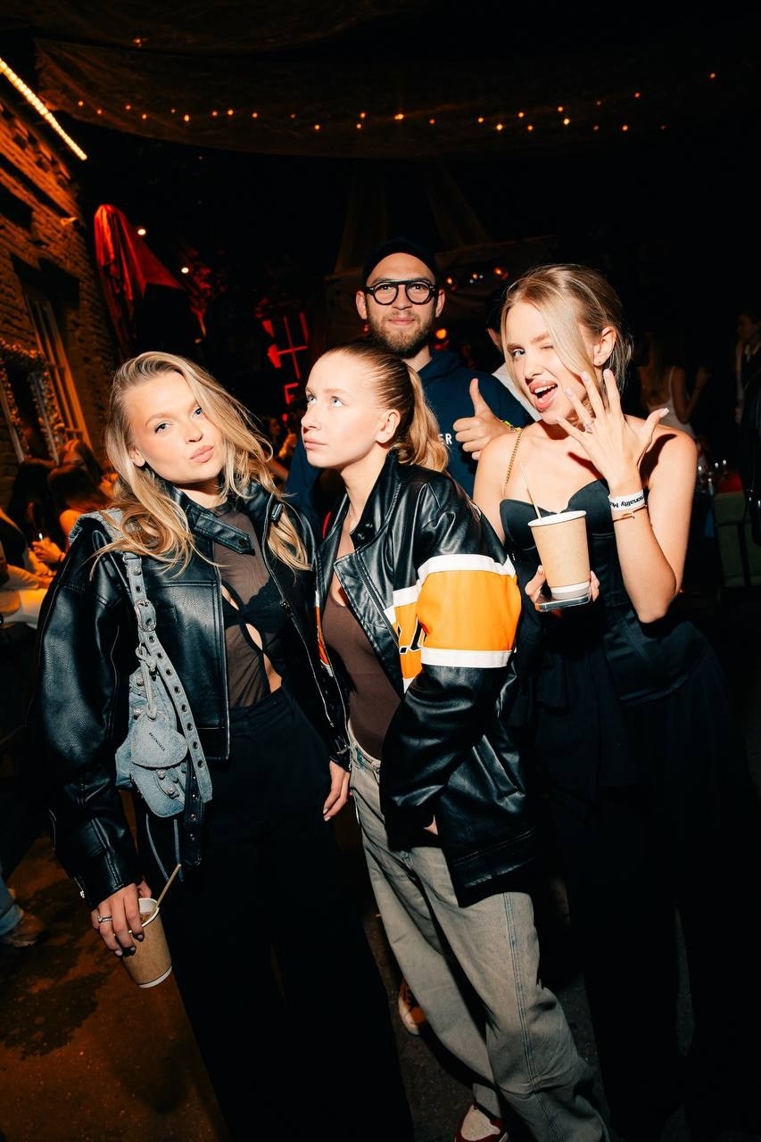 CONNECTED COMMUNITY. TENZO | Креативный продюсер / Арт-директор