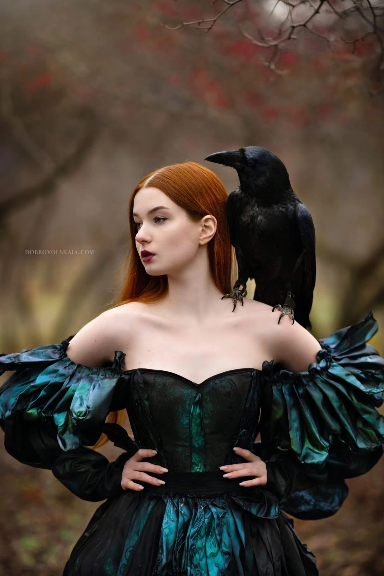 Воронье крыло. Русские народные костюмы в Москве