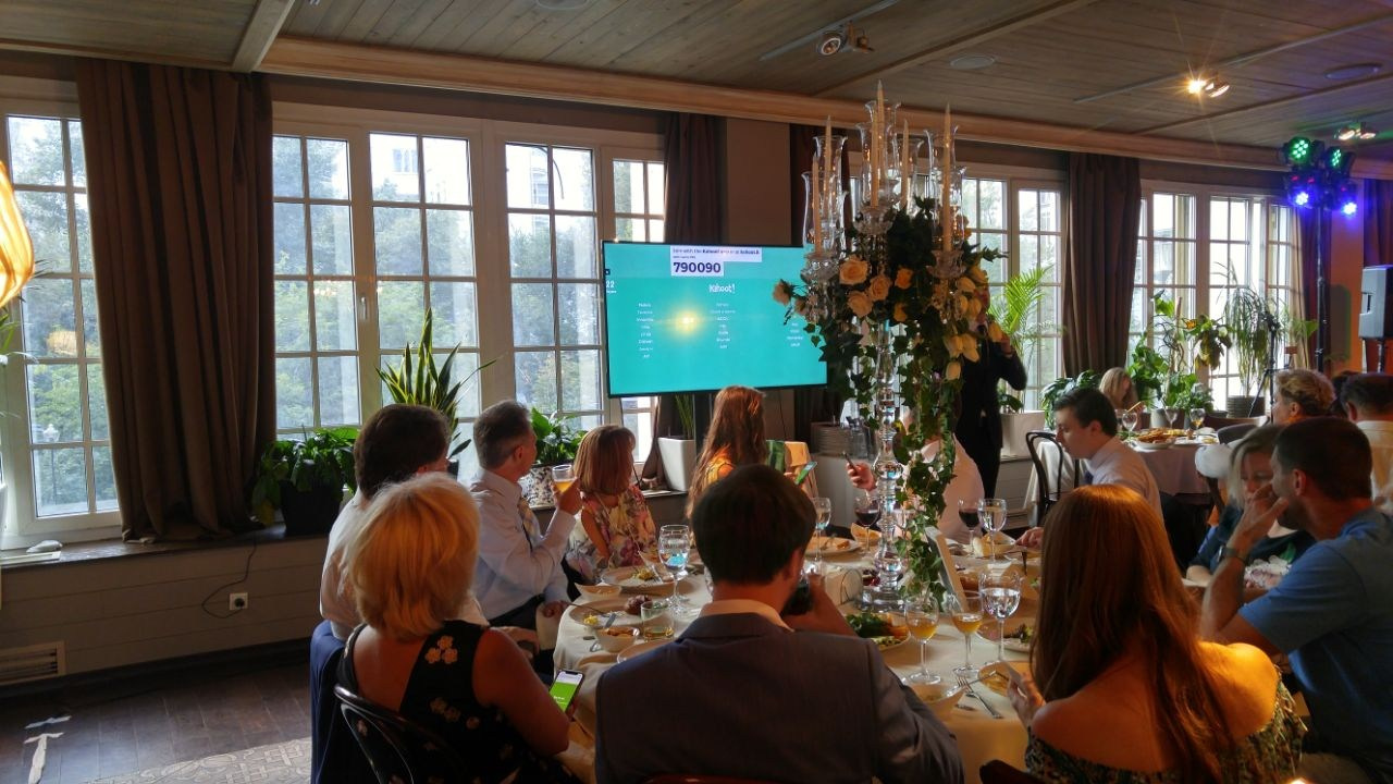 Ведущий + диджей + 1 из 8 моих услуг в подарок!