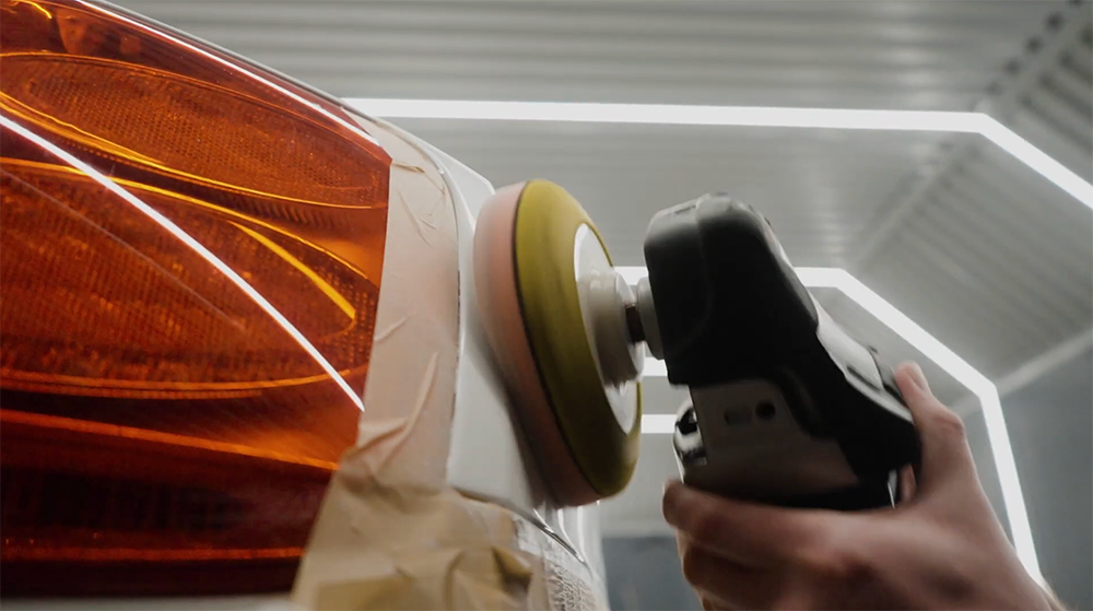 Unit-1. Vadim Yathartha — Photographer in Moscow. Commercial photography and video: cars, motorcycles, portraits, architecture