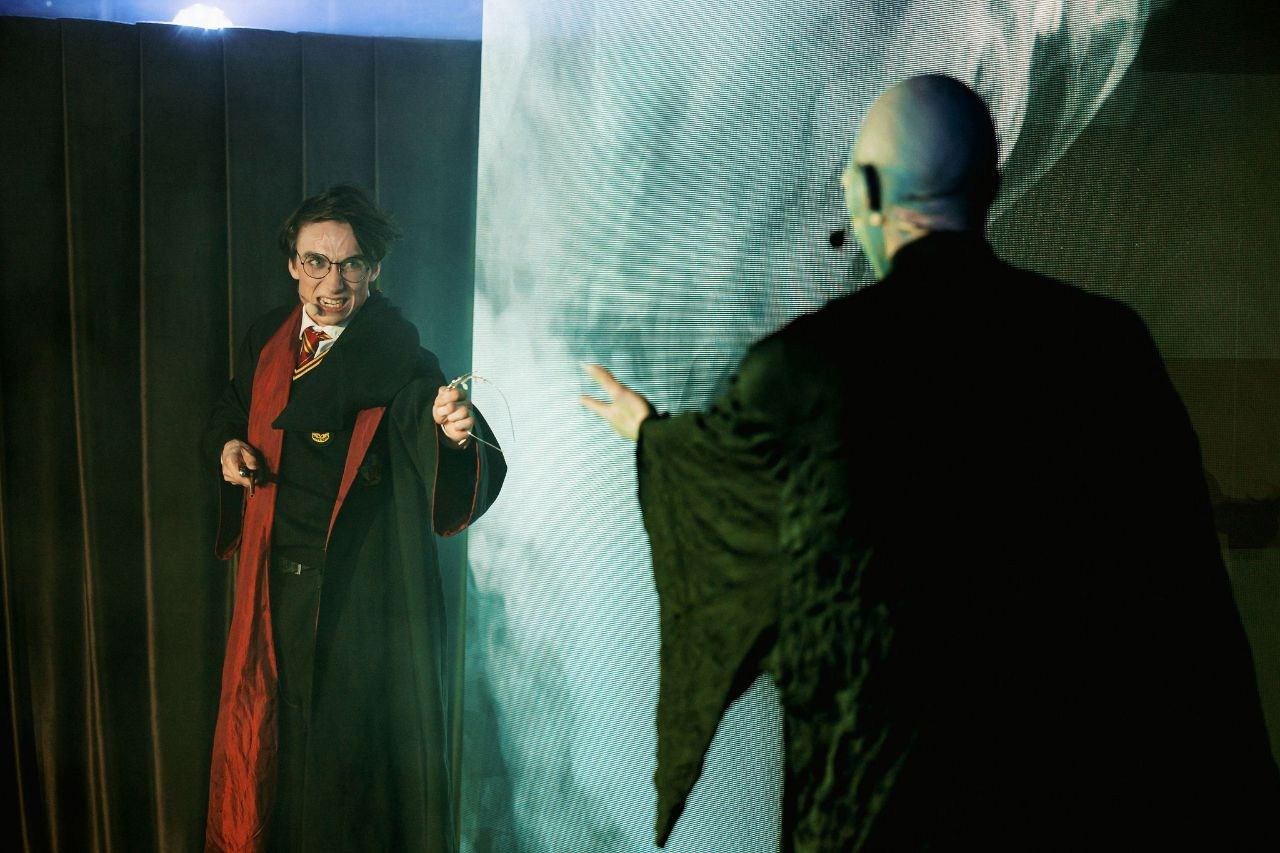 Ведущий + диджей + 1 из 8 моих услуг в подарок!