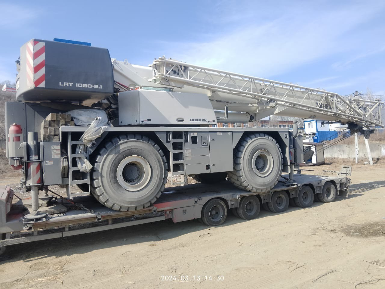 Доставка и хранение негабаритной техники. ООО «АВРК» Владивосток