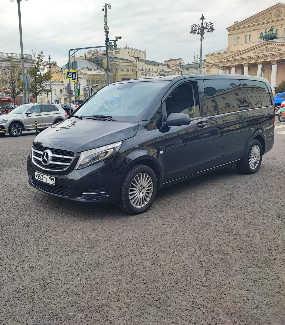 Аренда ягуар на свадьбу. Минивен на свадьбу. Праздничное агентство ПИОН