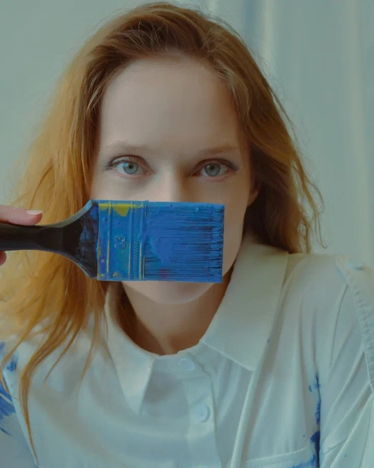 ABOUT / CONTACT. Yulia Yurchevskaya | Art Director & Visual Visionary