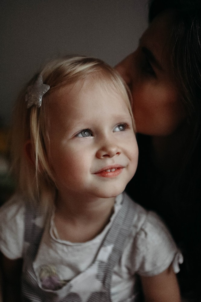 Домашняя уютная семейная фотоссесия. Саша + Саша = трое детей. Катя Сидор — фотограф в Москве